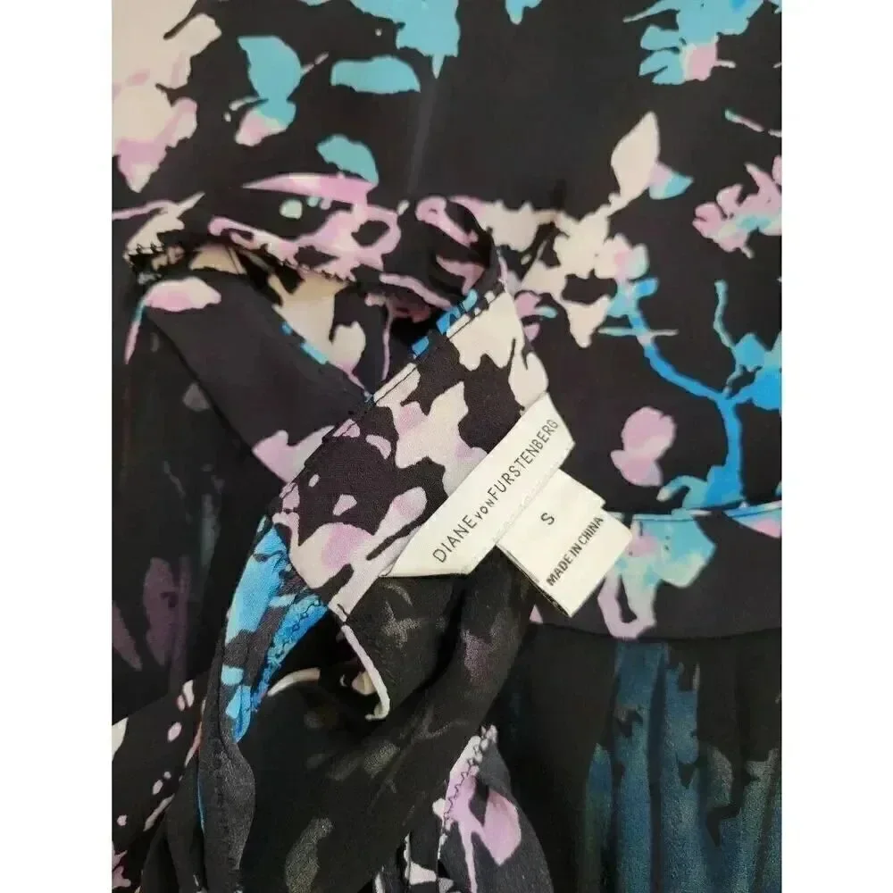 Diane von Furstenberg DVF Lexi Floral Silk Daze Sky Mauve Top Black S $298